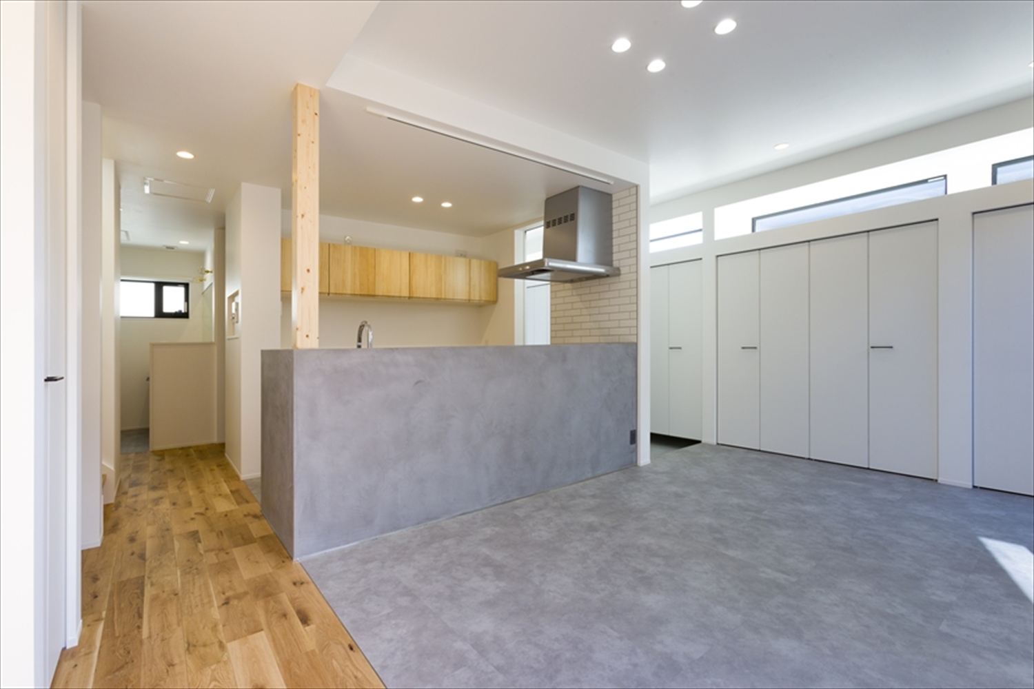R+ house