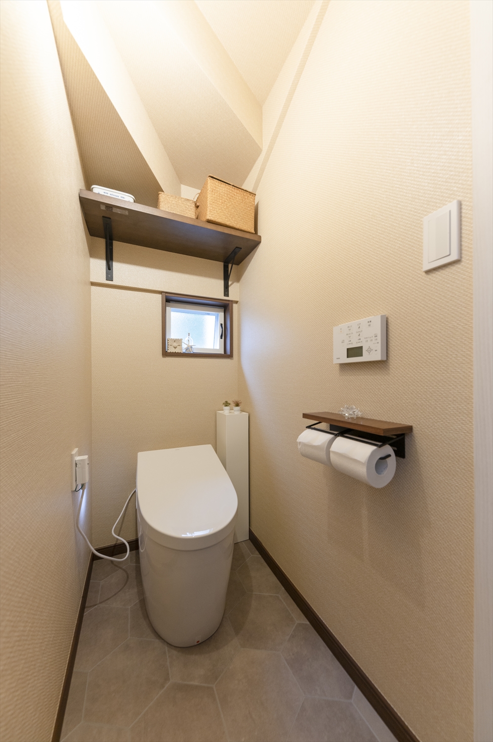 所沢市リノベーション|収納付きで機能的なトイレ空間