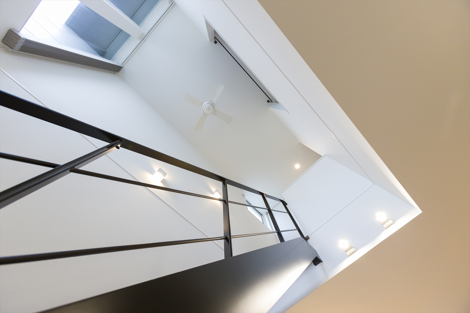 R+ house