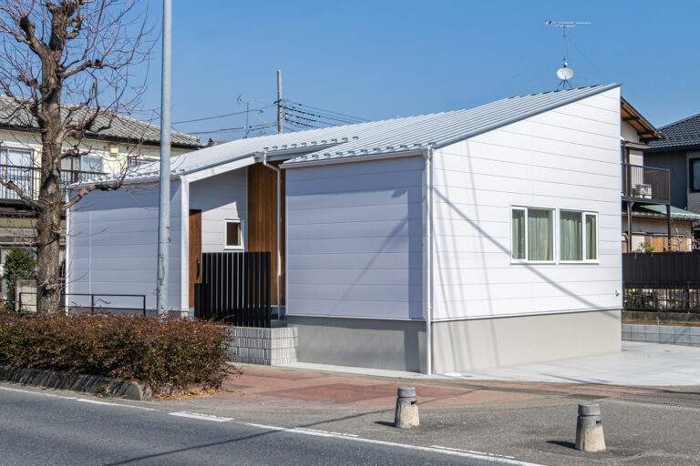 光と風を取り込む中庭のあるR+house平屋住宅｜川越市 注文住宅
