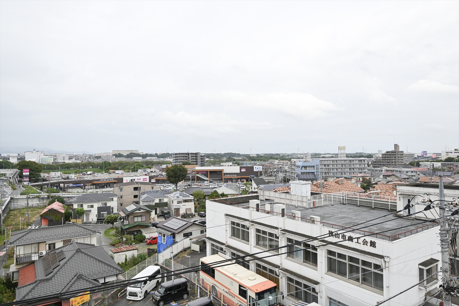 屋上から見た狭山市入間川の広域眺望