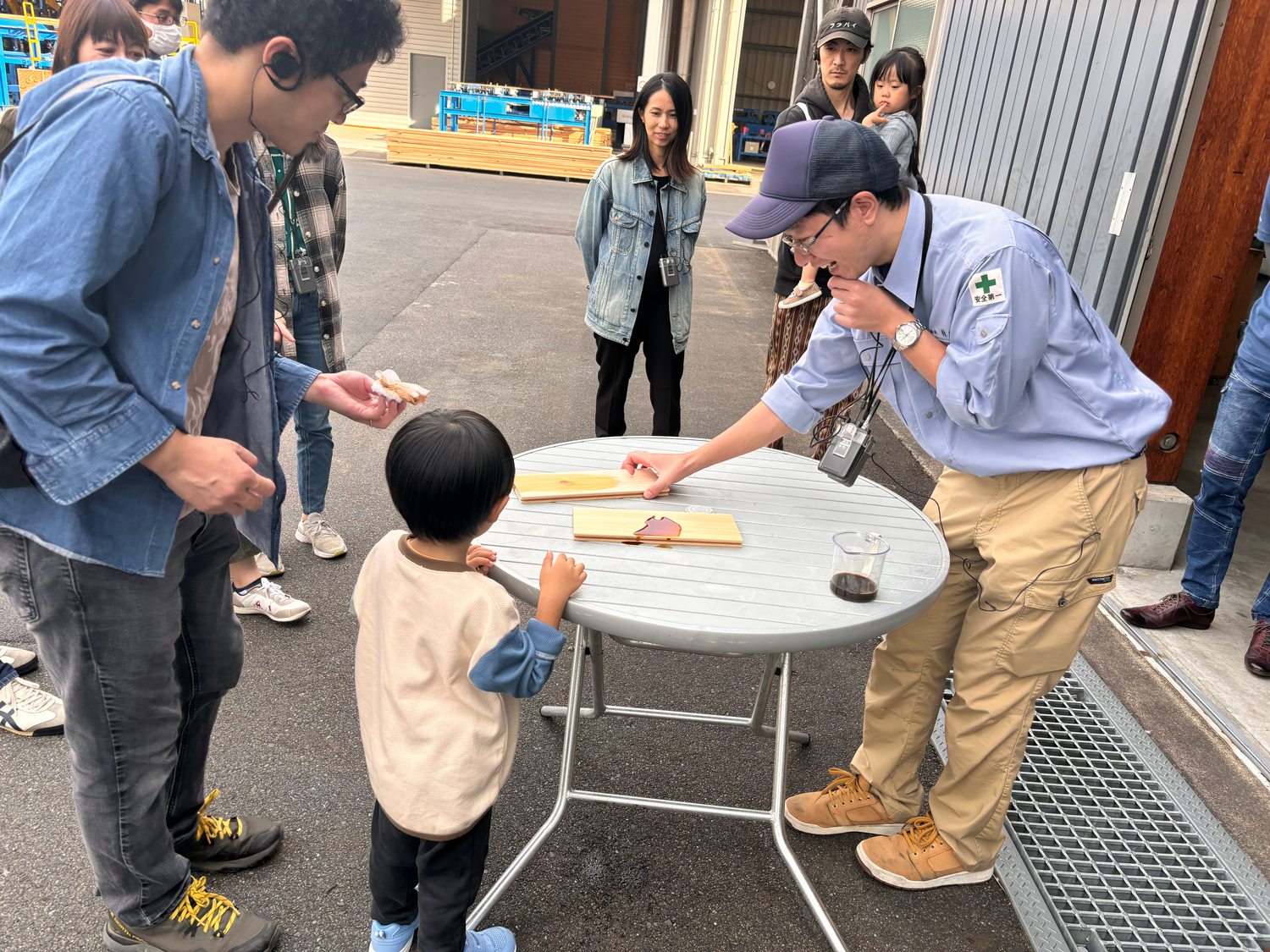 木の含水と塗装の浸透を実験で学ぶ