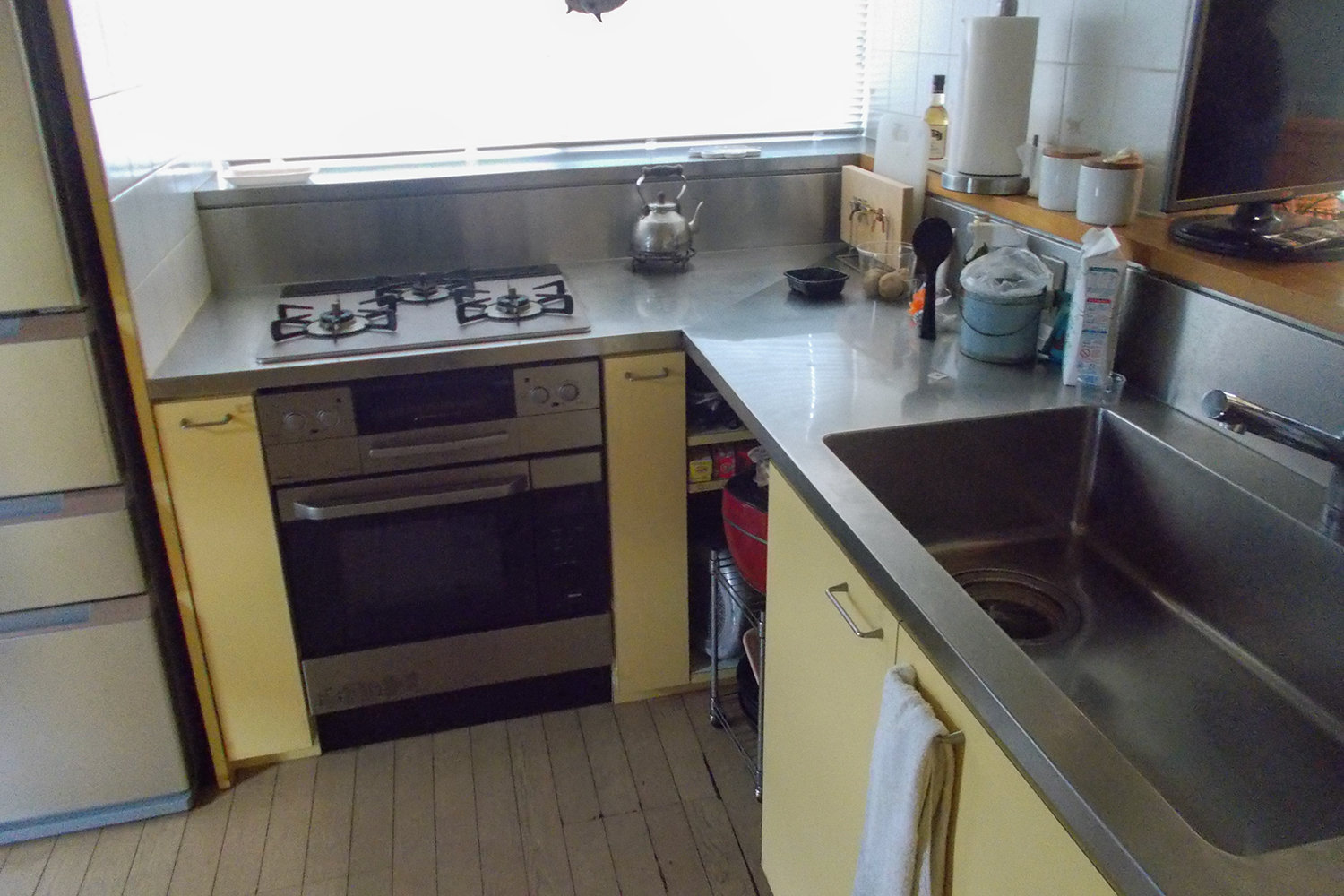 L字型キッチン（リフォーム前）