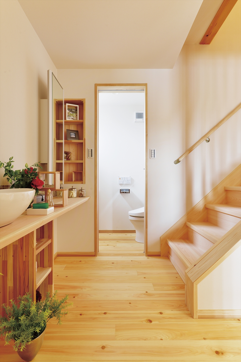 洗面コーナー・階段/家事と身支度をまとめた動線(埼玉県所沢市|WELL+)