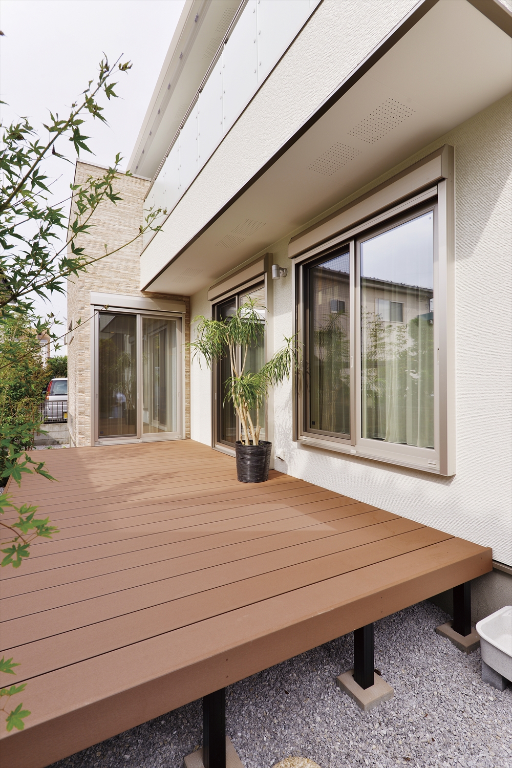 ウッドデッキ/LDKとつながるテラス空間(埼玉県所沢市|WELL+)