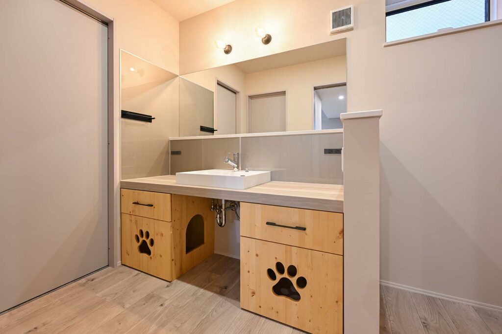 猫トイレの設置に適したユーティリティの一角｜換気と掃除性を両立