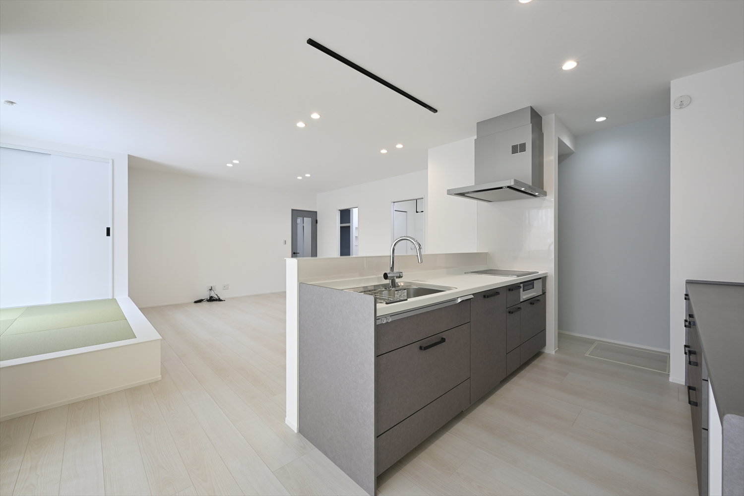 対面キッチンのあるLDK（平屋・飯能市の注文住宅）