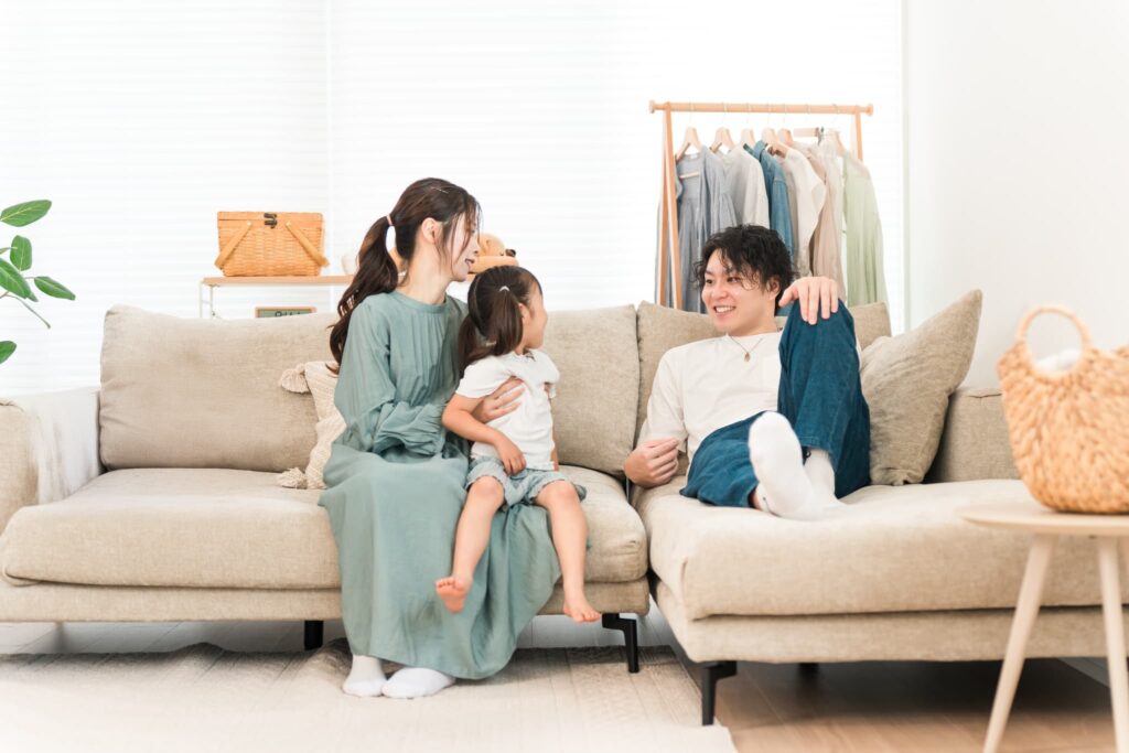 AdobeStock_1919725892 | アップルホーム 注文住宅の広さではなく空間のつながりを感じられるLDK