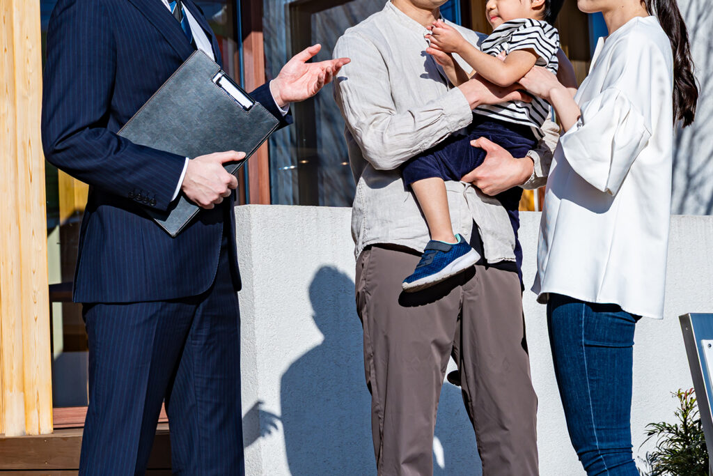 注文住宅の外構完成イメージと仕様打ち合わせの様子