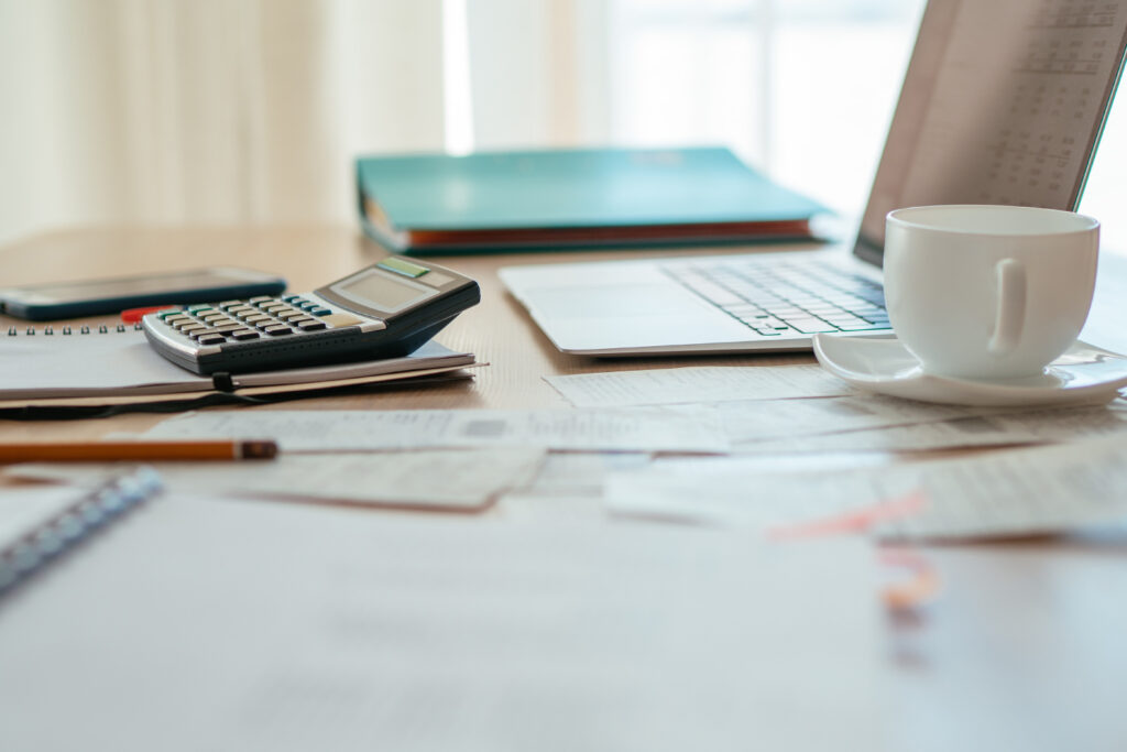 living-layout-school-print-storage | アップルホーム 注文住宅のリビング間取りで学校プリントがたまらないダイニング収納計画