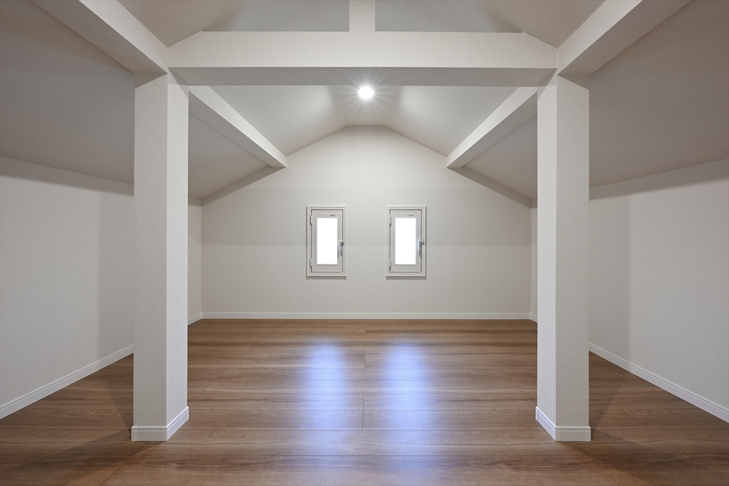 2階から使いやすい小屋裏収納