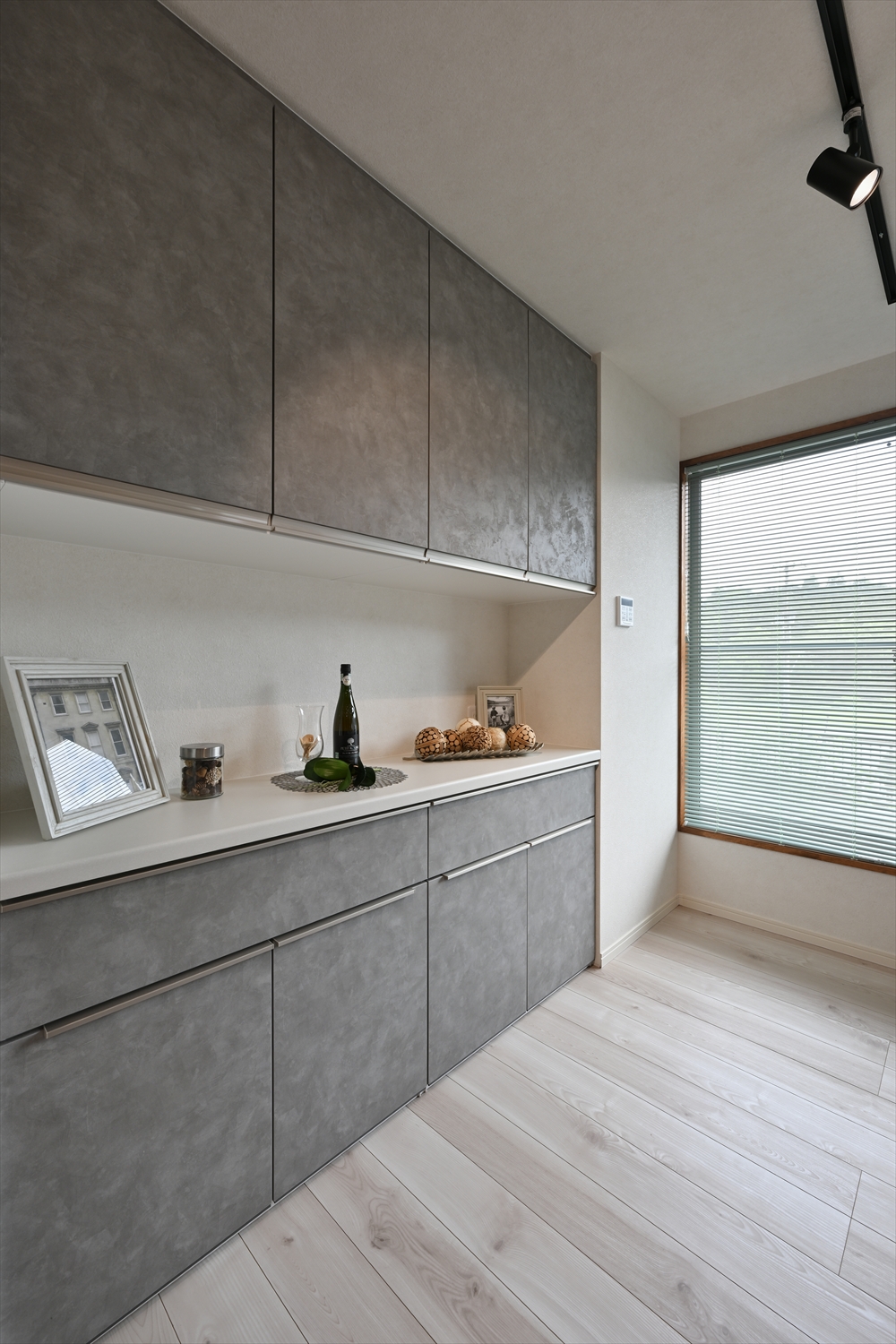 キッチン背面収納