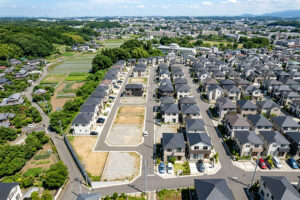 建築条件付き土地を注文住宅の視点で見極める家族のイメージ