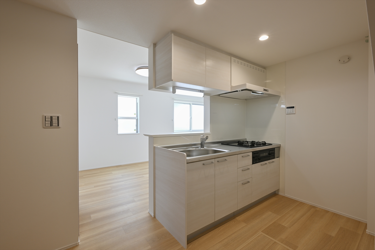 4号室のコンパクトで使いやすいキッチン