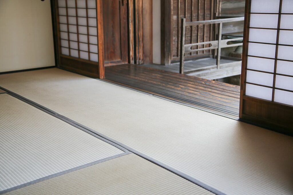 二世帯住宅へリノベーションする実家の玄関まわり