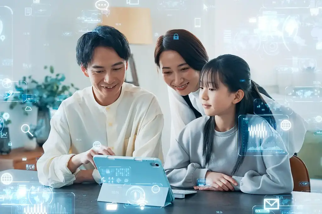 注文住宅のIoT・スマートハウス設備を家族で確認するリビングのイメージ
