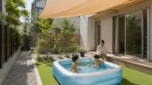 注文住宅の庭で家族がおうちプールを安全に楽しむ外構イメージ