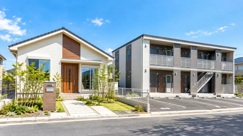 detached-rental-apartment-units | アップルホーム 戸建賃貸とアパートの違いを外観と住戸数で比較するイメージ